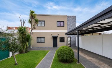 CASA EN VENTA FLORENCIO VARELA PARQUE