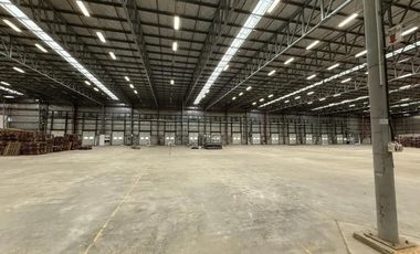 Nave Industrial en Alquiler de 11.000 m2 cubiertos - Escobar Garin