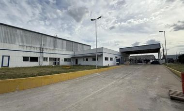 Nave Industrial en Alquiler de 11.000 m2 cubiertos - Escobar Garin