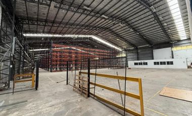 Nave Industrial en Alquiler de 11.000 m2 cubiertos - Escobar Garin