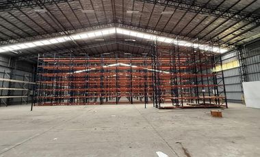 Nave Industrial en Alquiler de 11.000 m2 cubiertos - Escobar Garin