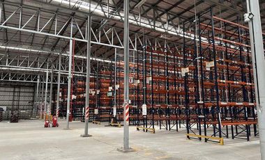 Nave Industrial en Alquiler de 12.353 m2 cubiertos - Escobar Garin