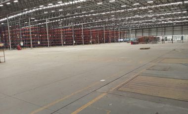 Nave Industrial en Alquiler de 12.353 m2 cubiertos - Escobar Garin