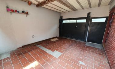 4 Ambientes con cochera y patio