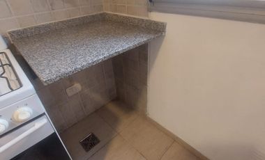 Departamento de dos ambientes con cochera Haedo