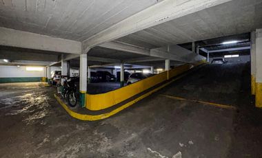 Cochera a la venta en edificio de cocheras centrico