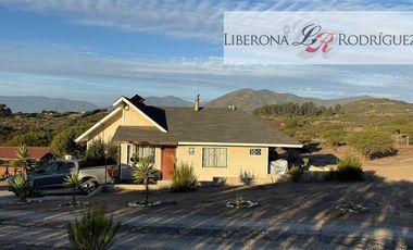 Casa en Arriendo en Parcela con casa en Lomas del Tranque, Valle Alegre