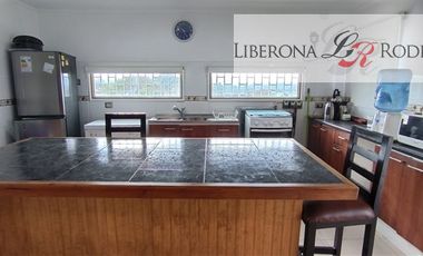 Casa en Arriendo en Parcela con casa en Lomas del Tranque, Valle Alegre