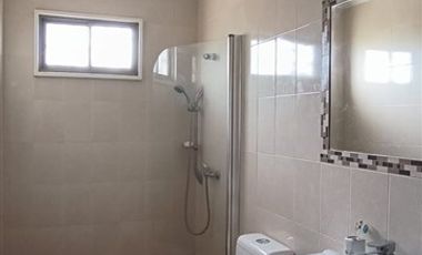 Casa en Arriendo en Parcela con casa en Lomas del Tranque, Valle Alegre