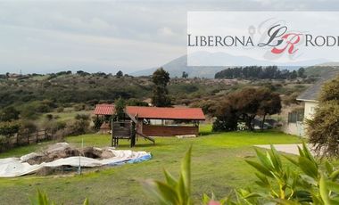 Casa en Arriendo en Parcela con casa en Lomas del Tranque, Valle Alegre
