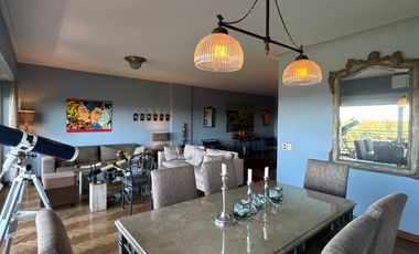 Dúplex de 6 ambientes en VENTA sobre libertador con balcon aterrazado.
