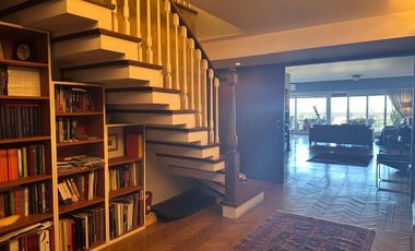 Dúplex de 6 ambientes en VENTA sobre libertador con balcon aterrazado.