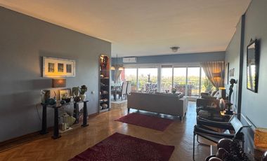 Dúplex de 6 ambientes en VENTA sobre libertador con balcon aterrazado.