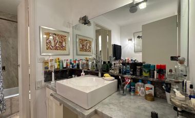 Dúplex de 6 ambientes en VENTA sobre libertador con balcon aterrazado.