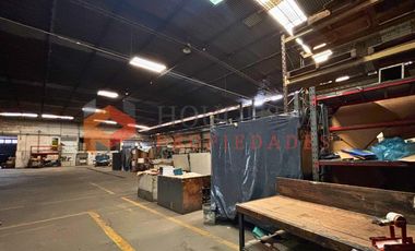 Galpón de 1.400 m2 Cub en Alquiler en Munro