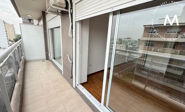Departamento en alquiler de 3 ambientes con cochera - Villa Ballester Centro