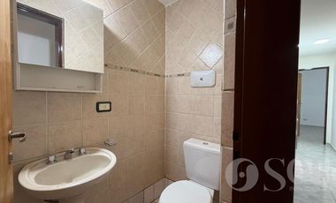 En alquiler casa 3 dormitorios y quincho - B° Capellán - Cipolletti