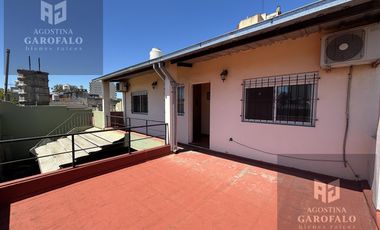 Venta PH en Block 2 viviendas independientes ideal para 2 familias o renta en Boedo