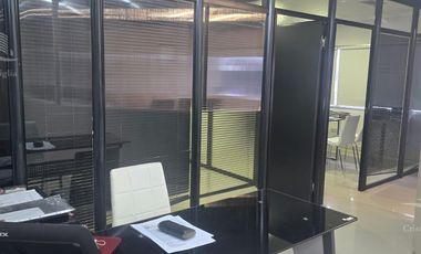 Oficina en Riviera Park