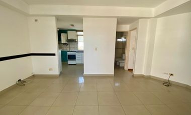 Dpto 2 ambientes con cochera y terraza propia, pileta y SUM -  excelente vista