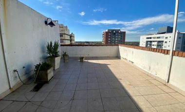 Dpto 2 ambientes con cochera y terraza propia, pileta y SUM -  excelente vista