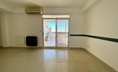 Dpto 2 ambientes con cochera y terraza propia, pileta y SUM -  excelente vista