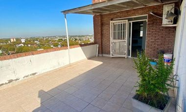 Dpto 2 ambientes con cochera y terraza propia, pileta y SUM -  excelente vista