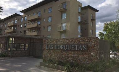 Alquiler Amplio Departamento Monoambiente en Condominio Las Horquetas