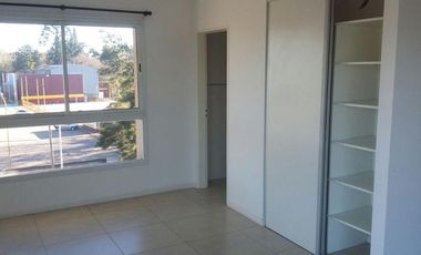 Alquiler Amplio Departamento Monoambiente en Condominio Las Horquetas