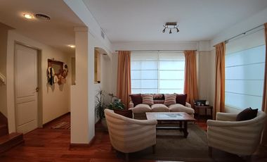 Casa en barrio privado en Villa del Parque con Seguridad 24 hs