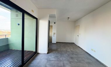 Departamento de dos ambientes con cochera propia