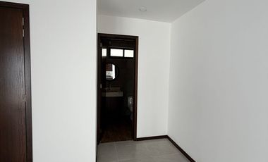 Casa en venta en Finca de las Cumbres – Roof garden con pérgola y sala de TV
