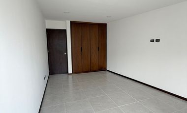 Casa en venta en Finca de las Cumbres – Roof garden con pérgola y sala de TV