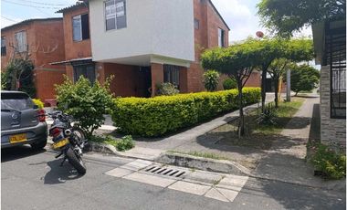 CASA EN ALQUILER - PARAISO DE LA ITALIA - PALMIRA