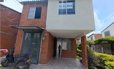 CASA EN ALQUILER - PARAISO DE LA ITALIA - PALMIRA