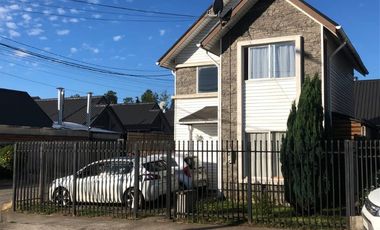 SE VENDE HERMOSA CASA EN VILLARRICA
