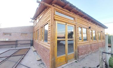 SALÓN EN ALQUILER - CENTENARIO
