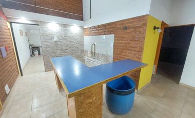 SALÓN EN ALQUILER - CENTENARIO