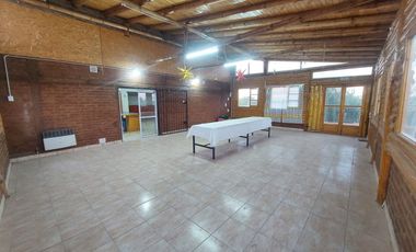 SALÓN EN ALQUILER - CENTENARIO