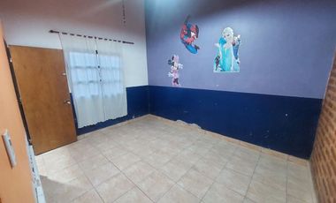 SALÓN EN ALQUILER - CENTENARIO