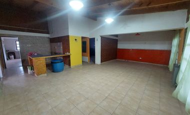 SALÓN EN ALQUILER - CENTENARIO