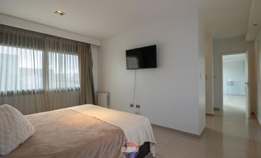 VENTA CASA 3 DORM CON PILETA SIETE SOLES CORDOBA