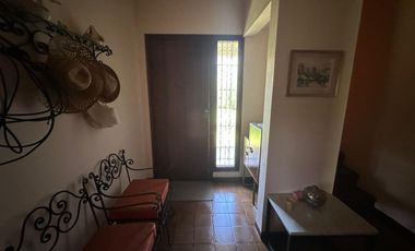 CASA 5 AMBIENTES EN VENTA LA UNION CON PISCINA