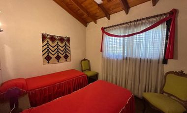 CASA 5 AMBIENTES EN VENTA LA UNION CON PISCINA