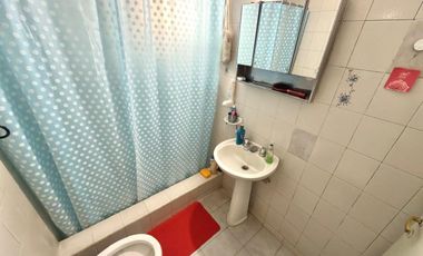 CASA en VENTA EN MERLO CON PATIO COCHERA Y DPTO