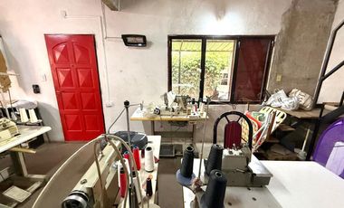 CASA en VENTA EN MERLO CON PATIO COCHERA Y DPTO