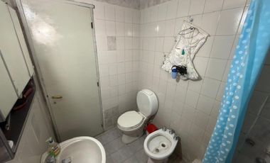 CASA en VENTA EN MERLO CON PATIO COCHERA Y DPTO