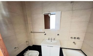 VENTA- CASA 4 AMB PILETA AMPLIA COCHERA SAN JUSTO