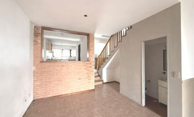 VENTA DÚPLEX 4 AMB AL FRENTE C/ COCHERA SAN MARTIN