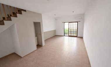 VENTA DÚPLEX 4 AMB AL FRENTE C/ COCHERA SAN MARTIN